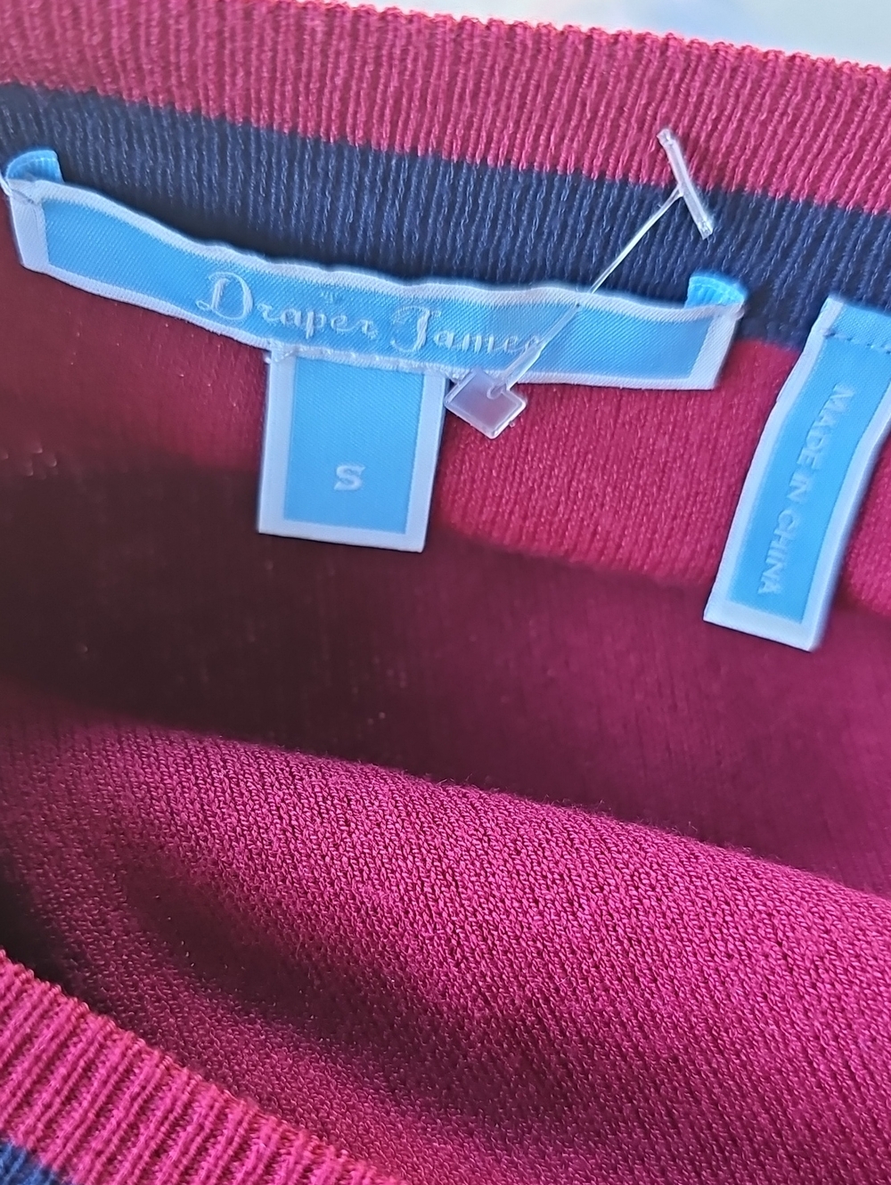Draper James Belle Sleeve Sweater Dress Small S Berry Navy Accent EUC - Picture 8 of 10